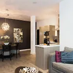 Epic Apartments Seel Street
