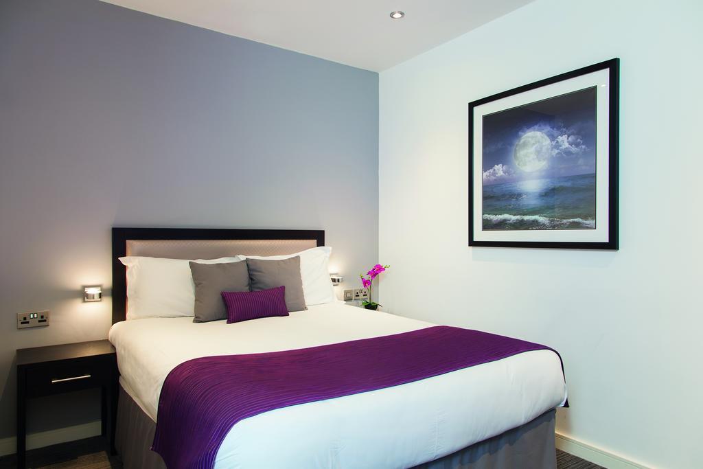 Epic Seel Street Aparthotel 4*