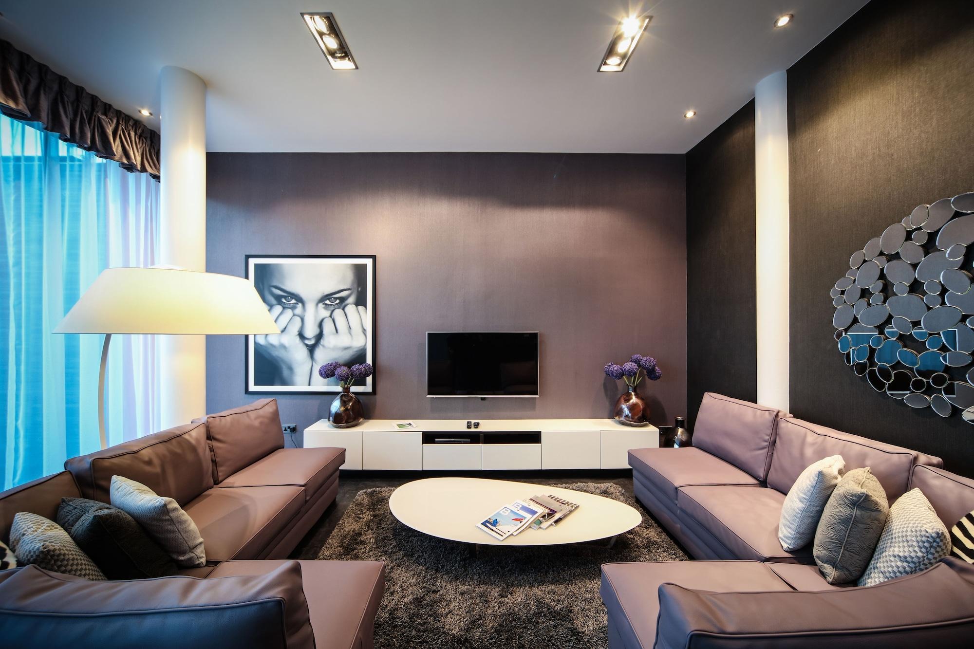 Epic Seel Street Aparthotel 4*