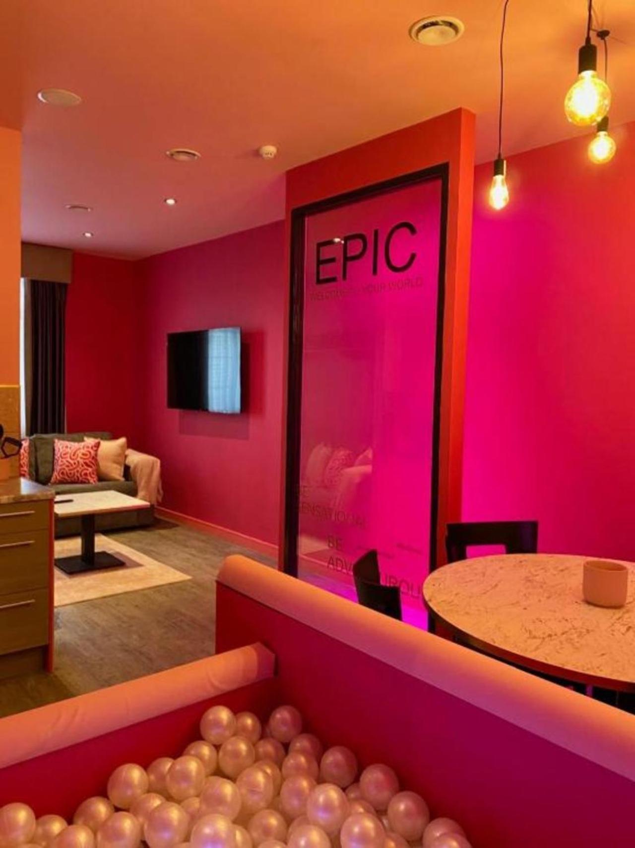 Aparthotel Epic Seel Street 4*